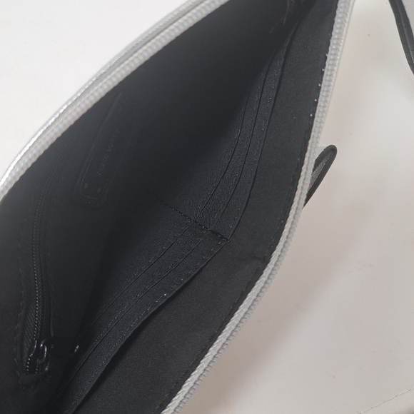 Nine West  Women's Wristlet Silver Shiny Bowtie - Picture 10 of 10